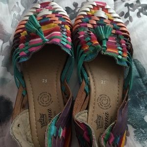 Women’s huaraches sandals